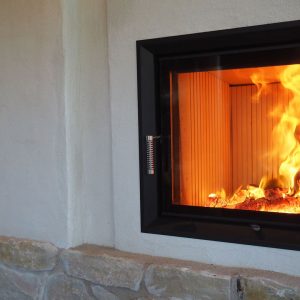 06Hoxteri-kuetteautomaatikaga-soojustsalvestav-kamin